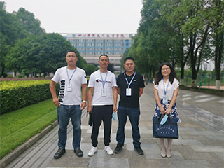 校園招聘會(huì)